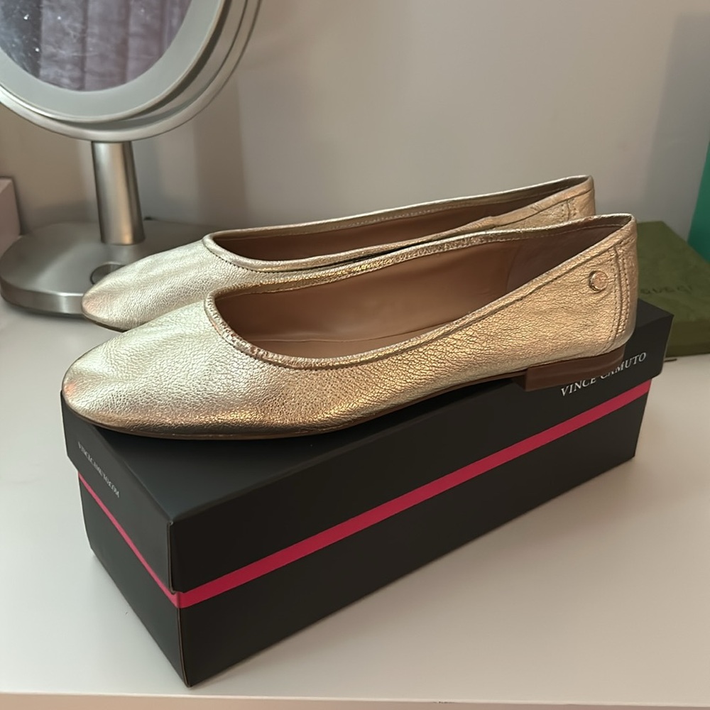 Vince Camuto light gold flats